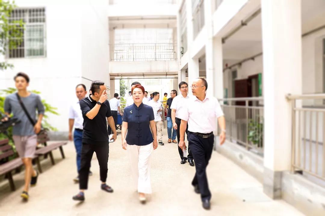 省民政廳黨組書記、廳長唐白玉蒞臨株洲縣海福祥養(yǎng)老護理院考察工作