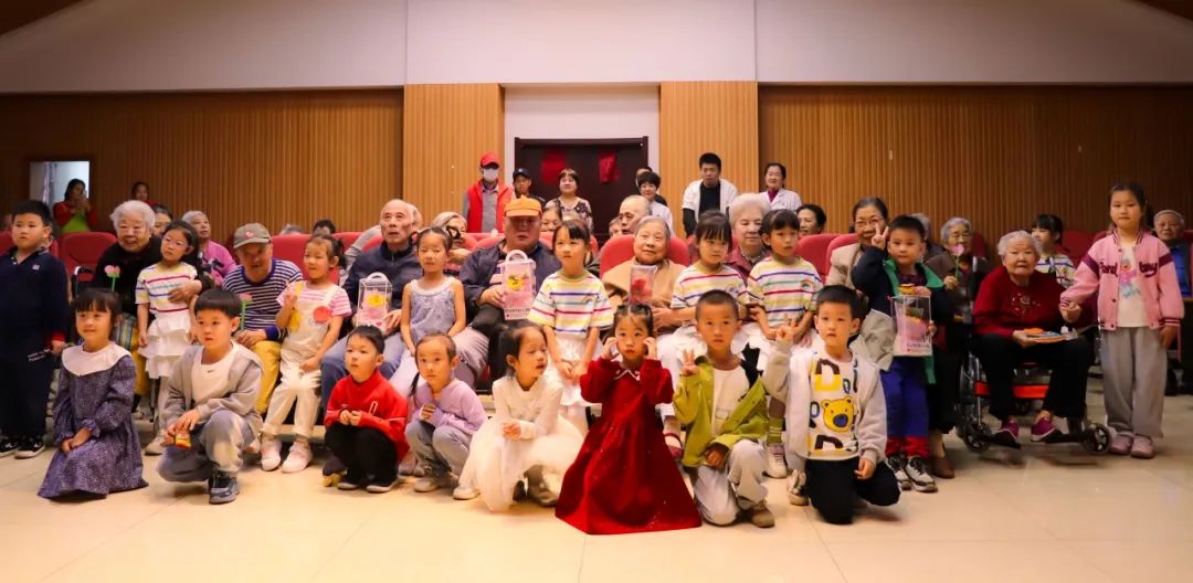 海福祥丨歡聲“孝”語，共度重陽！